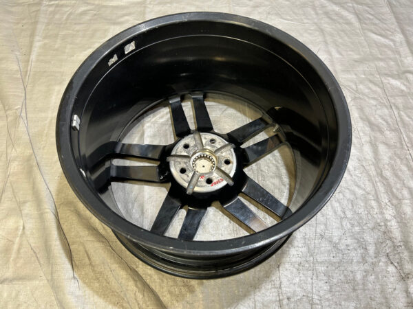 *DAMAGED* 2014-2019 Chevrolet C7 Corvette Stingray Z51 Rear 20x10" Wheel Rim / OEM / C7005 - Image 4