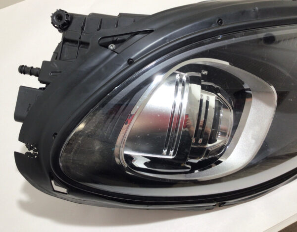 *Damaged* 2015-2018 Porsche Macan Passenger Side Xenon HID Headlight / PM002 - Image 2