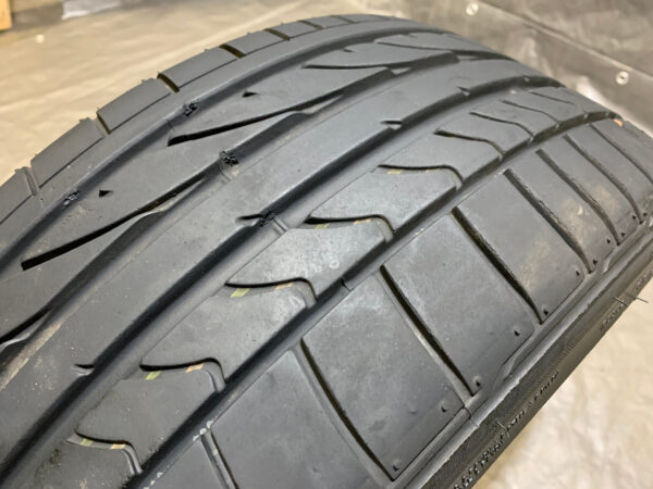 Single 215/40R18 Bridgestone Potenza RE050A RFT Runflat Tire / USED / B1003 - Image 3